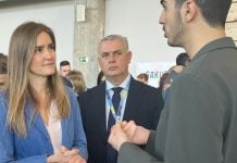 Martes de incendio con ministra en la Sierra Norte de Guadalajara El presidente de la Diputación de Guadalajara, José Luis Vega,con la vicepresidenta tercera del Gobierno de España y ministra para la Transición Ecológica y el Reto Demográfico (MITECO), Sara Aagesen en 2025.