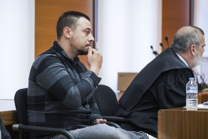 El acusado, en el banquillo en la primera de las sesiones del juicio. (Foto: Nacho Izquierdo / Pool)