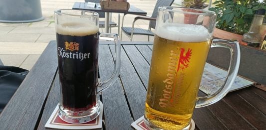 Cervezas alemanas en una terraza. (Foto: La Crónic@)