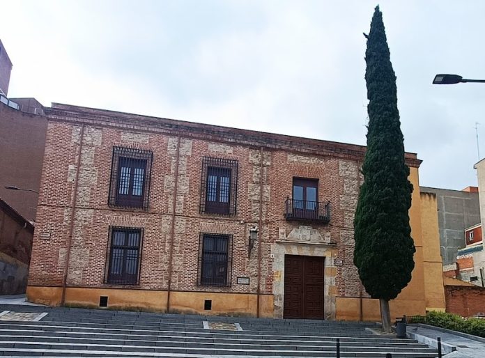 Exterior del Palacio de la Cotilla de Guadalajara en mayo de 2025. (Foto: La Crónica)