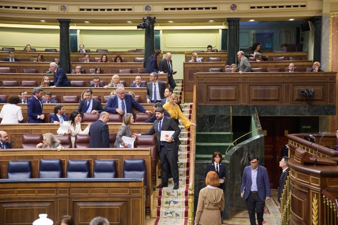 López Miras, en el Congreso. (Foto: EP)