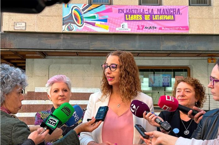 La consejera de Igualdad de C-LM, Sara Simón. REMITIDA / HANDOUT por JCCM Fotografía remitida a medios de comunicación exclusivamente para ilustrar la noticia a la que hace referencia la imagen, y citando la procedencia de la imagen en la firma 16/5/2025