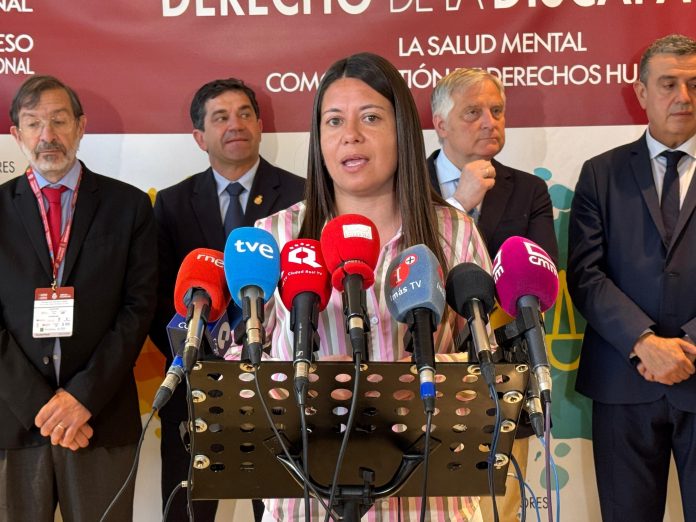 La consejera de Bienestar Social de Castilla-La Mancha, Bárbara García Torijano, en un acto público en Ciudad Real.