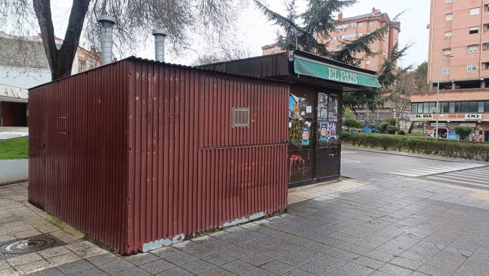 Una antigua churrería y un kiosco comparten olvido y abandono en el centro de Guadalajara. (Foto: La Crónic@)