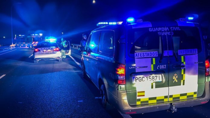 (Foto de ARCHIVO) Guardia Civil y Summa 112 intervienen tras el atropello de un ciclista en San Fernando de Henares (Madrid) REMITIDA / HANDOUT por EMERGENCIAS 112 CM Fotografía remitida a medios de comunicación exclusivamente para ilustrar la noticia a la que hace referencia la imagen, y citando la procedencia de la imagen en la firma 19/4/2024