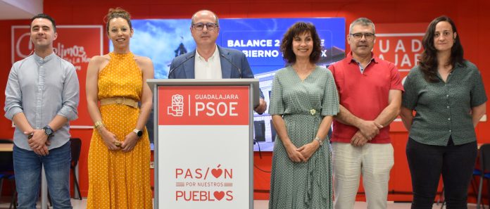 Alberto Rojo ha comparecido con alguno de sus concejales.