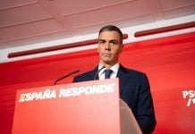 22 países europeos acusan a Pedro Sánchez y sus polémicas decisiones tras la invasión de Ceuta El presidente del Gobierno y Secretario General del PSOE, Pedro Sánchez, durante una rueda de prensa, en la sede del PSOE en Ferraz, el 12 de junio de 2025. (Foto: Gabriel Luengas / Europa Press)
