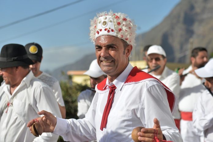 Uno de los danzantes de la isla de El Hierro.