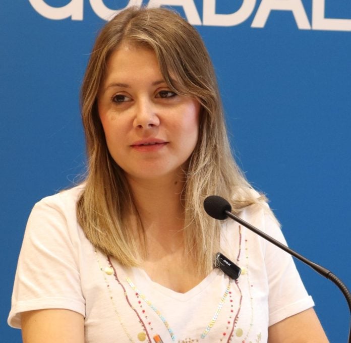 Itziar Asenjo, durante su intervención en la sede provincial del PP de Guadalajara.