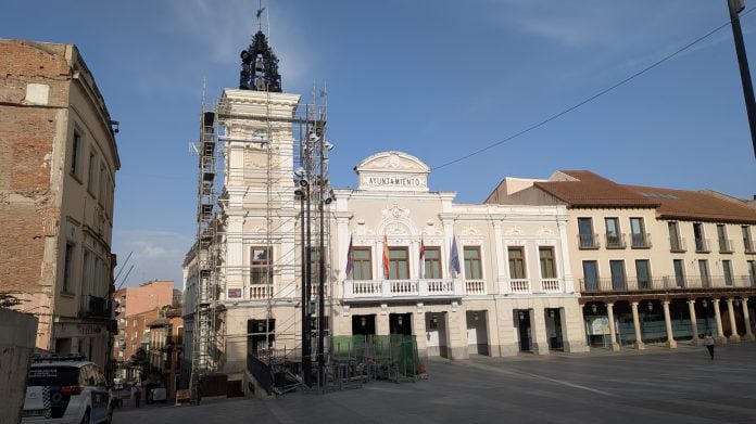El Ayuntamiento de Guadalajara y su torre en la mañana del 24 de junio de 2025. (Foto: La Crónic@)