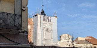La torre del Ayuntamiento de Guadalajara, en la actualidad, vísperas de la retirada del andamio. (Foto: La Crónic@)