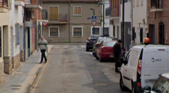 Así se encontraba en 2023 la calle Molina de Aragón, de Azuqueca de Henares. (Foto: Google Maps)