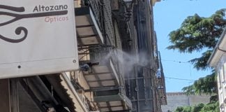 Sólo desde hace días han vuelto a funcionar los "chorritos" que vaporizan agua en las calles del centro de Guadalajara. (Foto: La Crónic@)