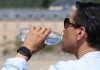 España recibe con calor, real, al Papa Agua para el calor. (Foto: Marta Fernández / EP)