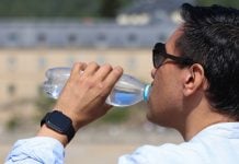 Guadalajara vuelve a estar bajo aviso de calor Agua para el calor. (Foto: Marta Fernández / EP)