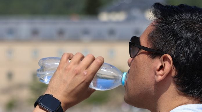 Guadalajara vuelve a estar bajo aviso de calor Agua para el calor. (Foto: Marta Fernández / EP)