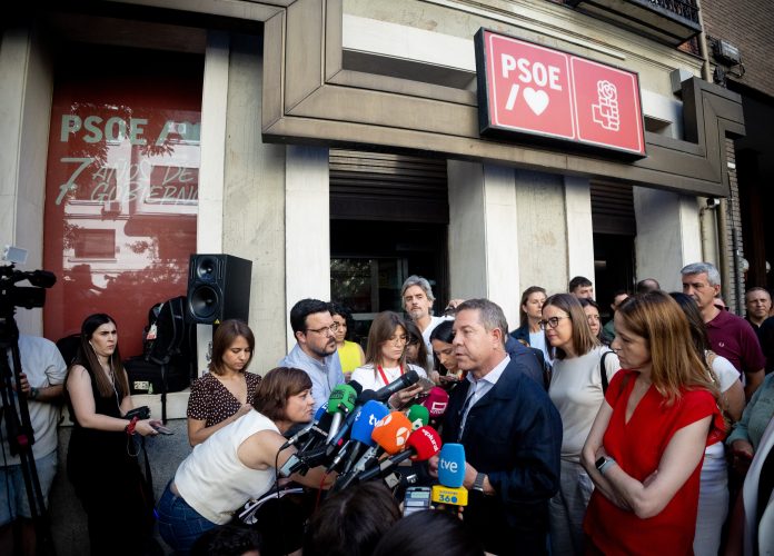 Page, a su llegada a la sede del PSOE en Ferraz el 5 de julio de 2025. (Foto: EP)