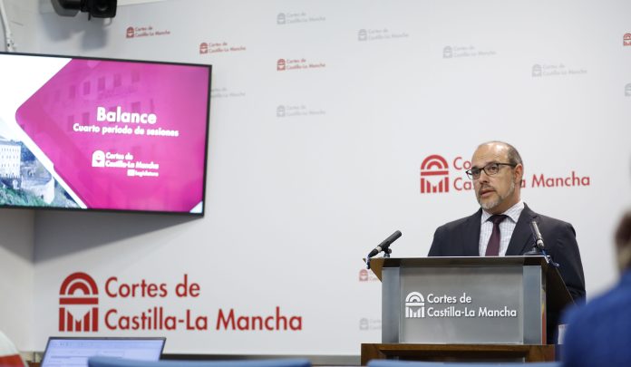 El presidente de las Cortes de Castilla-La Mancha, Pablo Bellido REMITIDA / HANDOUT por CORTES Fotografía remitida a medios de comunicación exclusivamente para ilustrar la noticia a la que hace referencia la imagen, y citando la procedencia de la imagen en la firma 21/7/2025