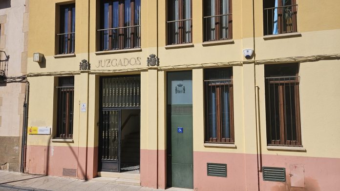 Fachada del Juzgado de Sigüenza en julio de 2025. (Foto: La Crónic@)