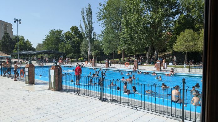 Piscina municipal de San Roque en los primeros días de la temporada de 2025. (Foto: La Crónic@)