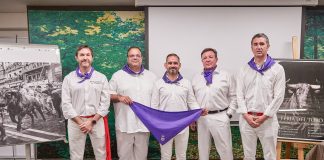 8.000 euros a la Federación Taurina dan para un debate municipal Promoción encierros Guadalajara en Pamplona