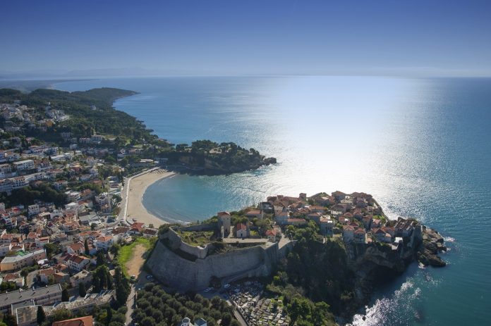 Ulcinj, en la costa de Montenegro.