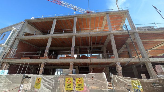 La estructura para la Casa del Cuento ha avanzado mucho en las últimas semanas. (Foto: La Crónic@)