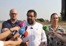 Declaraciones de Paco Núñez al pie de la carretera de Fontanar. (Foto: EP)