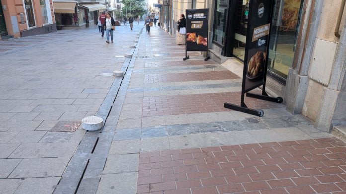 Trabajos en la Calle Mayor tras los encierros de 2025, el martes 23 de septiembre. (Foto: La Crónic@)