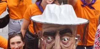 Ya son una veintena los cabezudos de Guadalajara. El último, este apicultor.