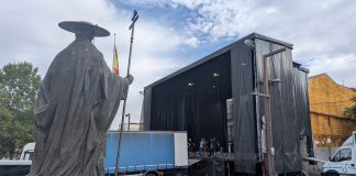 Cuenta atrás para el primer gran concierto de las Ferias 2025 Escenario en la plaza de España de Guadalajara el 7 de septiembre de 2025. (Foto: La Crónic@)