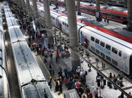 Esta vez, la rabia en los andenes de Atocha no ha sido por las Cercanías sino por la Alta Velocidad. (Foto: EP)