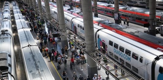 Esta vez, la rabia en los andenes de Atocha no ha sido por las Cercanías sino por la Alta Velocidad. (Foto: EP)