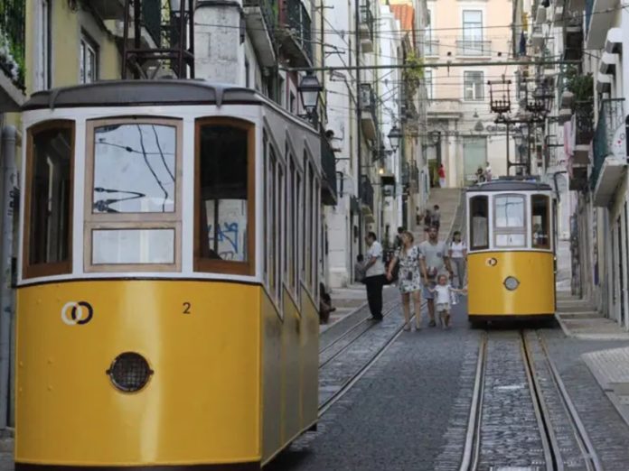 Imagen de archivo del funicular siniestrado en Lisboa.