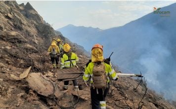 Los trabajos desde tierra son muy complicados, por la orografía del terreno.