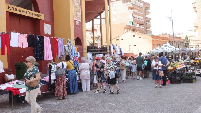 Mercadillo de los martes en Guadalajara, alrededor de la Plaza de Toros.