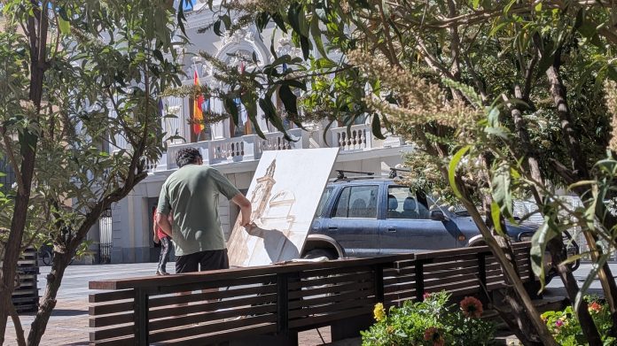 Participante en el concurso de pintura rápida de Guadalajara el 14 de septiembre de 2025. (Foto: La Crónic@)