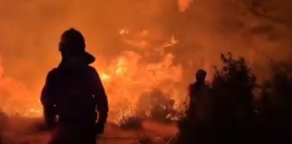 Trabajo contra el fuego de Peñalba de la Sierra durante la madrugada.
