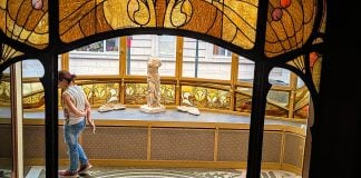 Desde la calle o desde dentro, el Art Nouveau de Bruselas es un canto permanente a la belleza por la belleza. (Foto: La Crónic@)