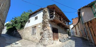 Calle de un pueblo español. (Foto: La Crónic@)