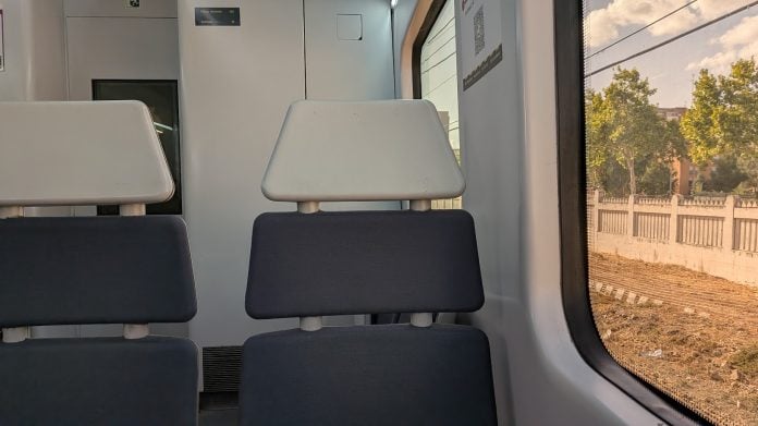 Interior de un tren de Cercanías en Guadalajara y Madrid en octubre de 2025. (Foto: La Crónic@)