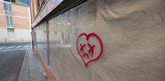 Aike critica sobre todo los locales que nunca han sido utilizados para un comercio y no tanto las tiendas que permanecen cerradas. (Foto: La Crónic@)