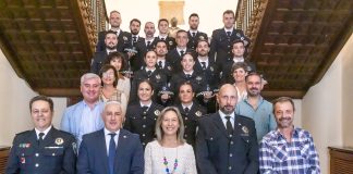 Los 15 nuevos agentes de la Policía Local de Guadalajara tras su toma de posesión.