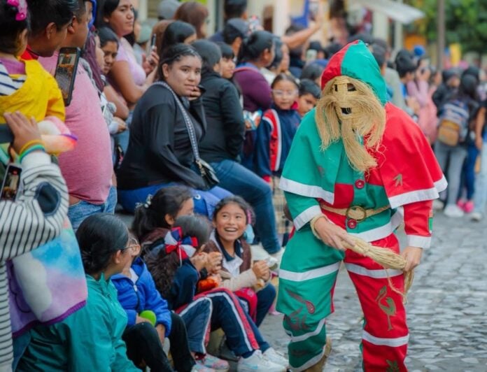 La botarga de Cabanillas, muy bien recibida en México.