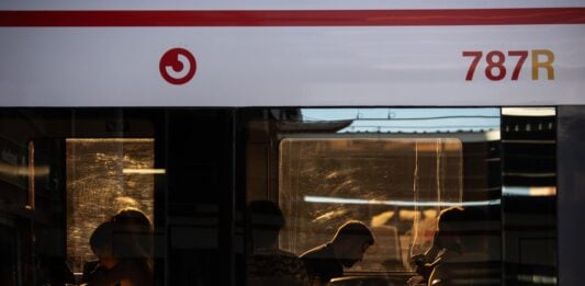 Trenes de Cercanías cada 7 minutos este sábado para ir a Madrid a ver al Papa… y muy difícil circular en coche Imagen de archivo de un tren de Cercanías.