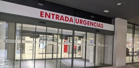 Herido un soldador tras caer desde cuatro metros de altura en Hontoba Entrada a las Urgencias del Hospital de Guadalajara el 19 de noviembre de 2025. (Foto: La Crónic@)