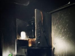 Estado en el que quedó la cocina donde se originó un incendio de madrugada en la calle Padre Tabernero. (Foto: Bombero