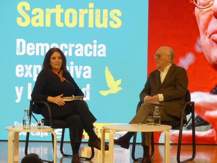 Nicolás Sartorius fue presentado por Susana Cabellos, subdelegada del Gobierno en Guadalajara.