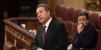 García-Page, en el Congreso de los Diputados durante su defensa del nuevo Estatuto de Castilla-La Mancha.