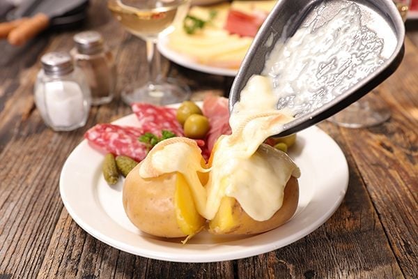 La raclette es un plato típico de Saboya que ha roto fronteras.